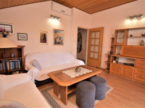 Guest House Kanjuo - Two Bedroom Apartment with Terrace and Garden View
